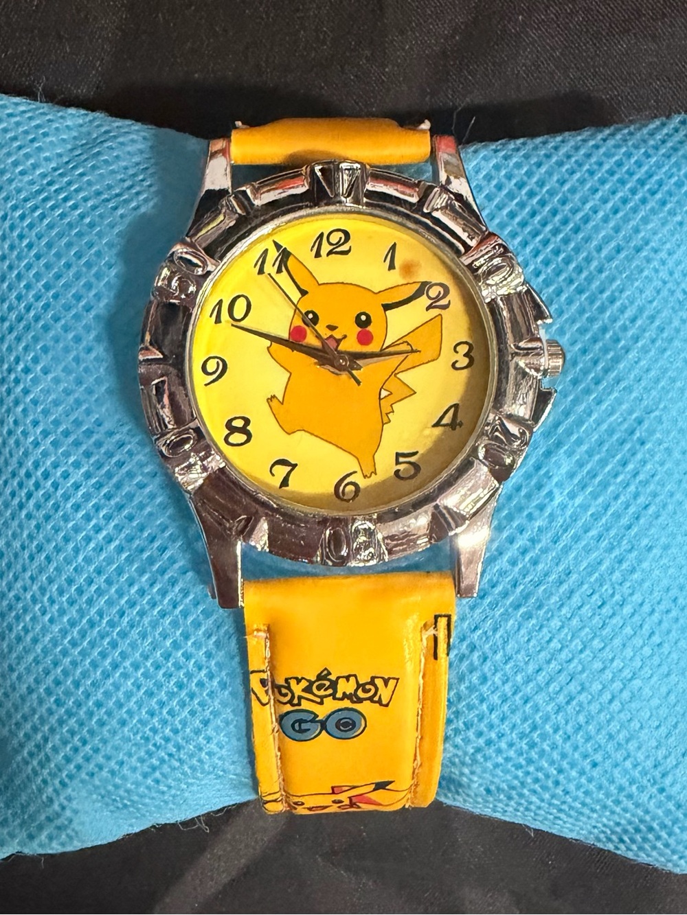 Pokémon GO Pikachu Wristwatch – Yellow Strap Character Watch – Kids/Collector